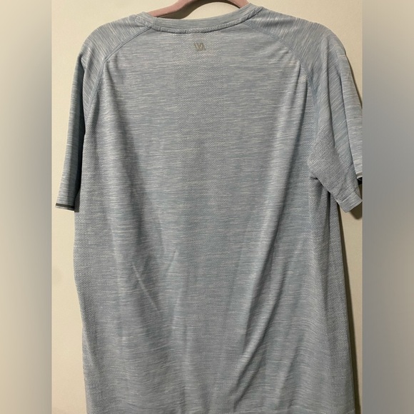 Mens VRST Short Sleeve Workout Tshirt - Picture 5 of 6